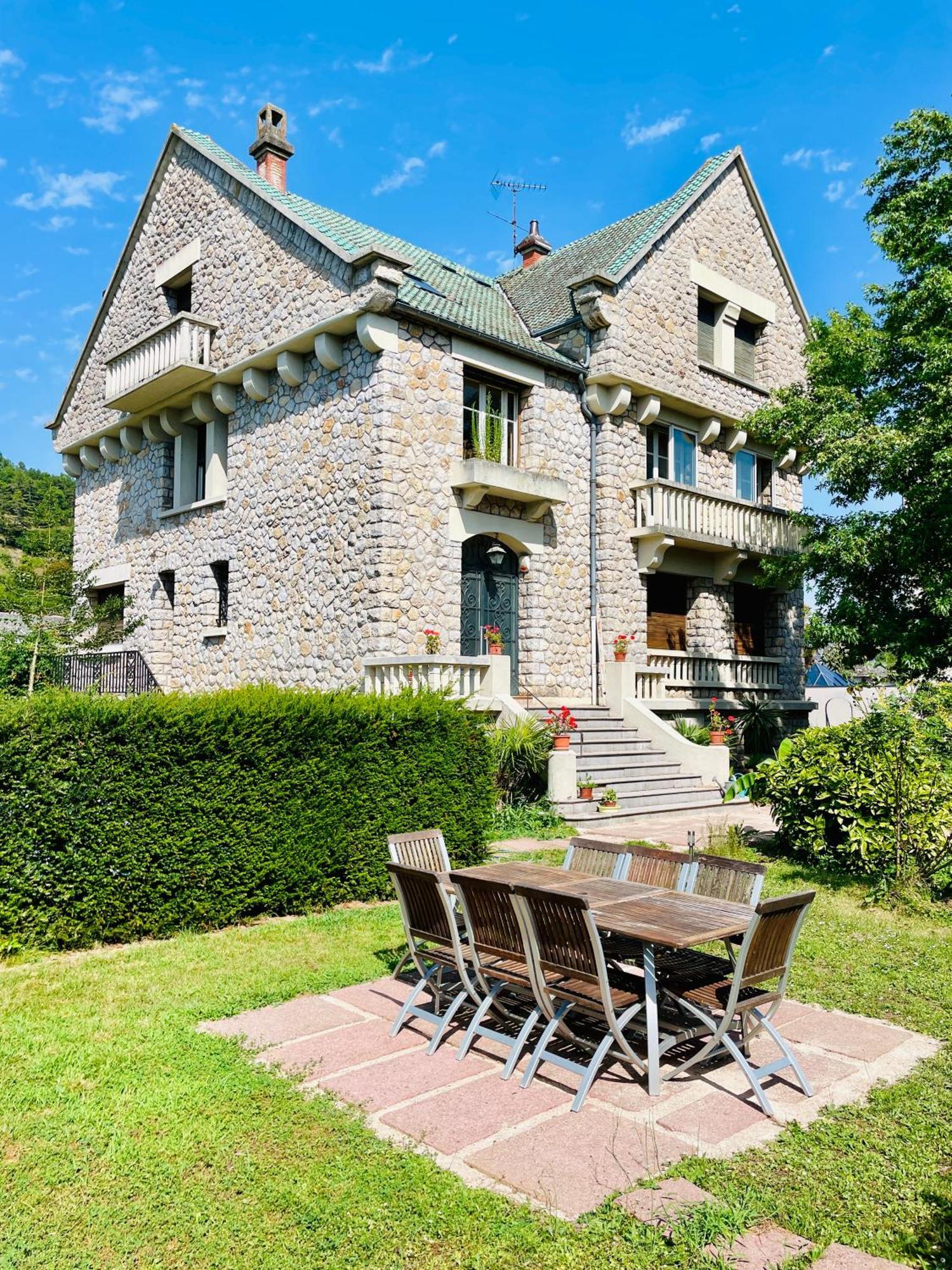 La Maison Au Toit Vert Espalion Zewnętrze zdjęcie